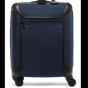 Tumi Lightweight Carry-On Black Spinner 21”